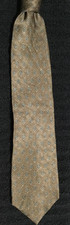 Roundtree  Yorke Silk Tie Handmade Diamonds Geometric 4x58.5