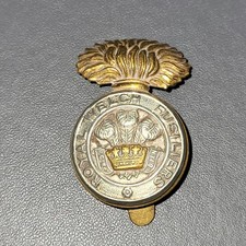 Vintage Royal Welch Fusiliers Cap Badge – Brass & White Metal Military Insignia