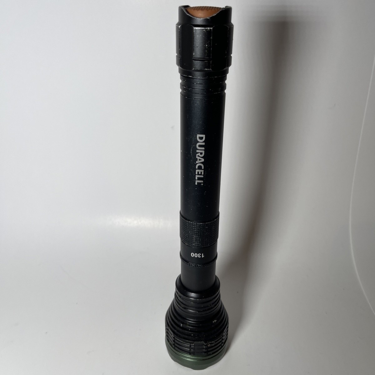Duracell Durabeam Ultra 1300 Lumen LED flashlight W/ Zoom Focus | eBay