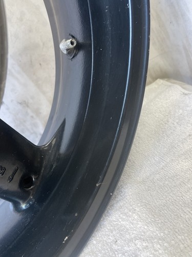 2004 Triumph Daytona 600 Rear Rim Wheel Tire 04 - Picture 11 of 19