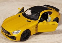 Mercedes Benz Amg Gt R , Modellauto Von Welly , Gelbgold , 1 : 38