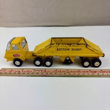 Remolque y volteo inferior Tonka de colección años 60 55160 y 55010 montículos como nuevo