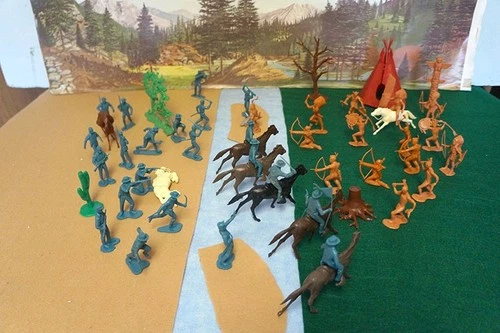 VINTAGE MARX 7TH CAVALRY SOLDIERS AND NATIVE AMERICANS