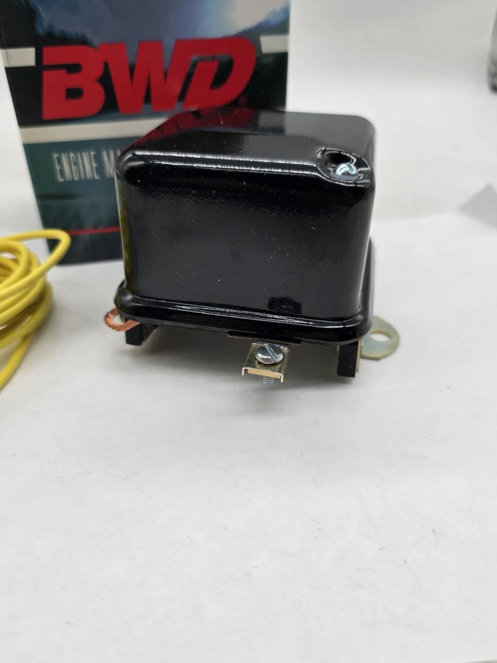 Voltage Regulator 6 Volt System BWD R195 - Image 4 of 4