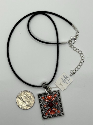 Lia Sophia New “Lattice” Red Cut Crystal & Enamel Silver Tone Pendant Necklace - Picture 4 of 6