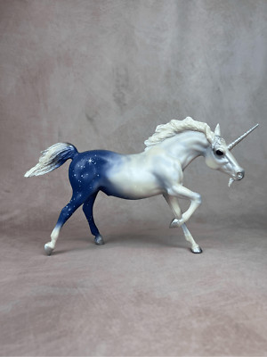 Breyer Running Stallion Unicorn Stardust Silver Shading Star 2000-2005