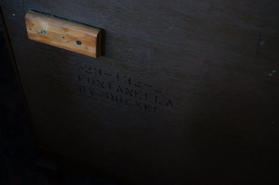 Mesa consola vintage Drexel Furniture 7 cajones cajonera ~ ¡Increíble! Foto 3 de 4