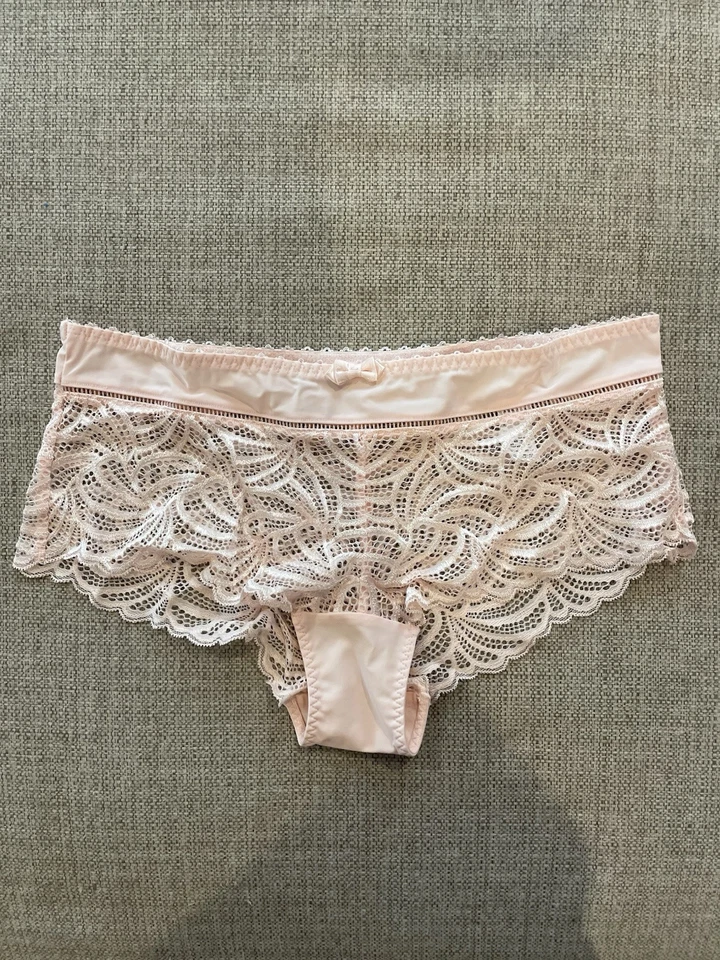 Panty de encaje favorecedor Vanity Fair para mujer talla US M rubor suave cintura elástica nueva Foto 2 de 4