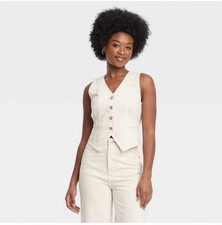NWT Women's White Denim Vest - Universal Thread - Size 6 - Silver Buttons