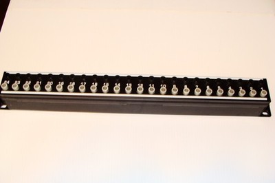 Behringer Ultrapatch PX1000 Multi-functional 48-Point Patchbay Rack