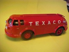 New ERTL Texaco Doodle Bug 1934 Diamond T Tanker Diecast Bank w/Key Factory Box