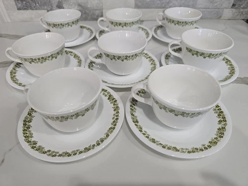 Set of 8 Corelle by Corning Ware Crazy Daisy Spring Blossom Green Cups & Saucers
