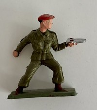 Soldats Starlux 1/32 – Parachutistes Français Au Défilé Et Combat – Type 3, Ancien