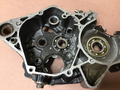1983 83 Yamaha YZ125 YZ 125 left center engine motor case 1983 83 Yamaha YZ125 YZ 125 left center engine motor case