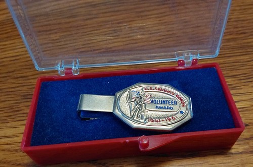 U.S. Savings Bonds 20 Jahre Volunteer Award Krawattenklammer 1961 - Bild 1 von 3