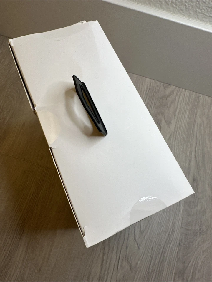 Auriculares iJoy Ultra Inalámbricos con Micrófono - Recargables Colores Surtidos Foto 3 de 4