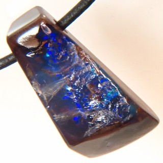63.7c AUSSIE QLD SPLIT BOULDER OPAL SIDE DRILLED SURF PENDANT OCA19292