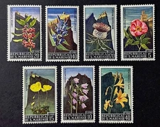 ITALY  654 - 660   Beautiful  Mint NEVER Hinged  Set  FLOWERS