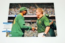 MATT DAMON SIGNED 'INVICTUS' 11x14 MOVIE PHOTO BECKETT COA JOHN CARLIN BOOK