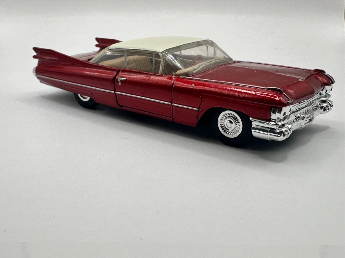 Cadillac 1:43 Contemporary Manufacture Diecast Cars, Trucks & Vans
