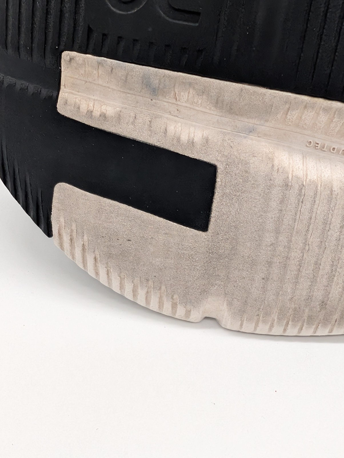 On Cloud Cloudnova Phantom Black Running Athletic… - image 12