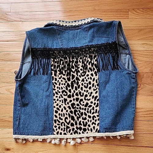Womens Denim Vest With Embellishments XL-XXL POM POM ANIMAL PRINT DETAIL LACE - Picture 6 of 12