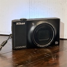Nikon COOLPIX Black Compact Camera 10x Optical Zoom Built-in Flash