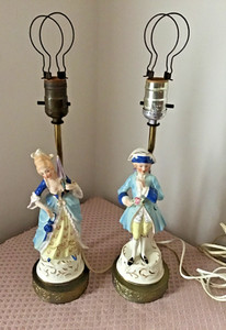 ANTIQUE  COLONIAL PAIR MAN LADY PORCELAIN FIGURE BOUDOIR LAMPS BRASS BASES