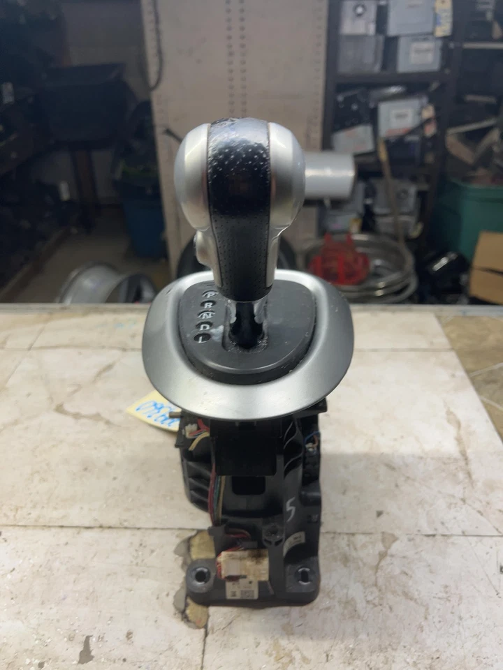 Conjunto de palanca de cambios de piso de transmisión automática ROGUE 2009-2013 Foto 3 de 4