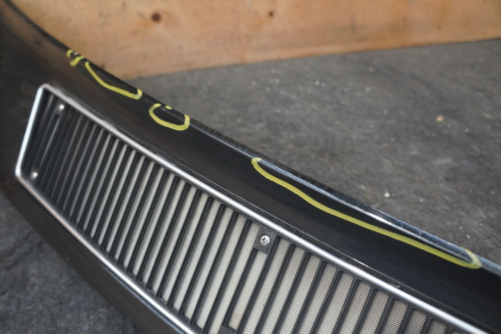 Front Windshield Wiper Cowl Grille Air Vent Trim Panel Bentley Mulsanne 88 *Note