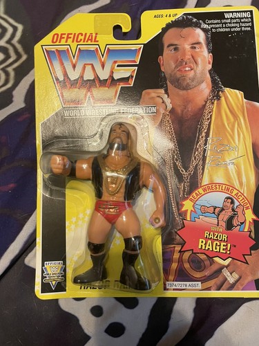 WWF WWE Hasbro Yellow Card Razor Ramon Decent Shap...