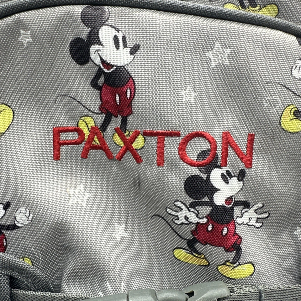 Mochila mediana Pottery Barn niños niños monograma PAXTON Mickey Mouse Disney gris Foto 2 de 4
