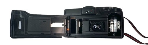 Vtg YASHICA Zoom Image 70 SE 35mm Camera F 35 70mm Scratches Untested Parts Only - Picture 15 of 24