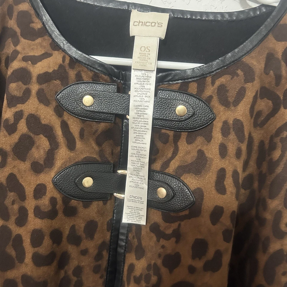 Poncho para mujer Chico’s talla única estampado de guepardo marrón y negro Foto 2 de 4