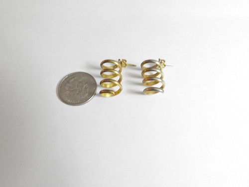Unique Gold Tone Metal Corkscrew Pierced Earrings Vintage - Picture 3 of 3