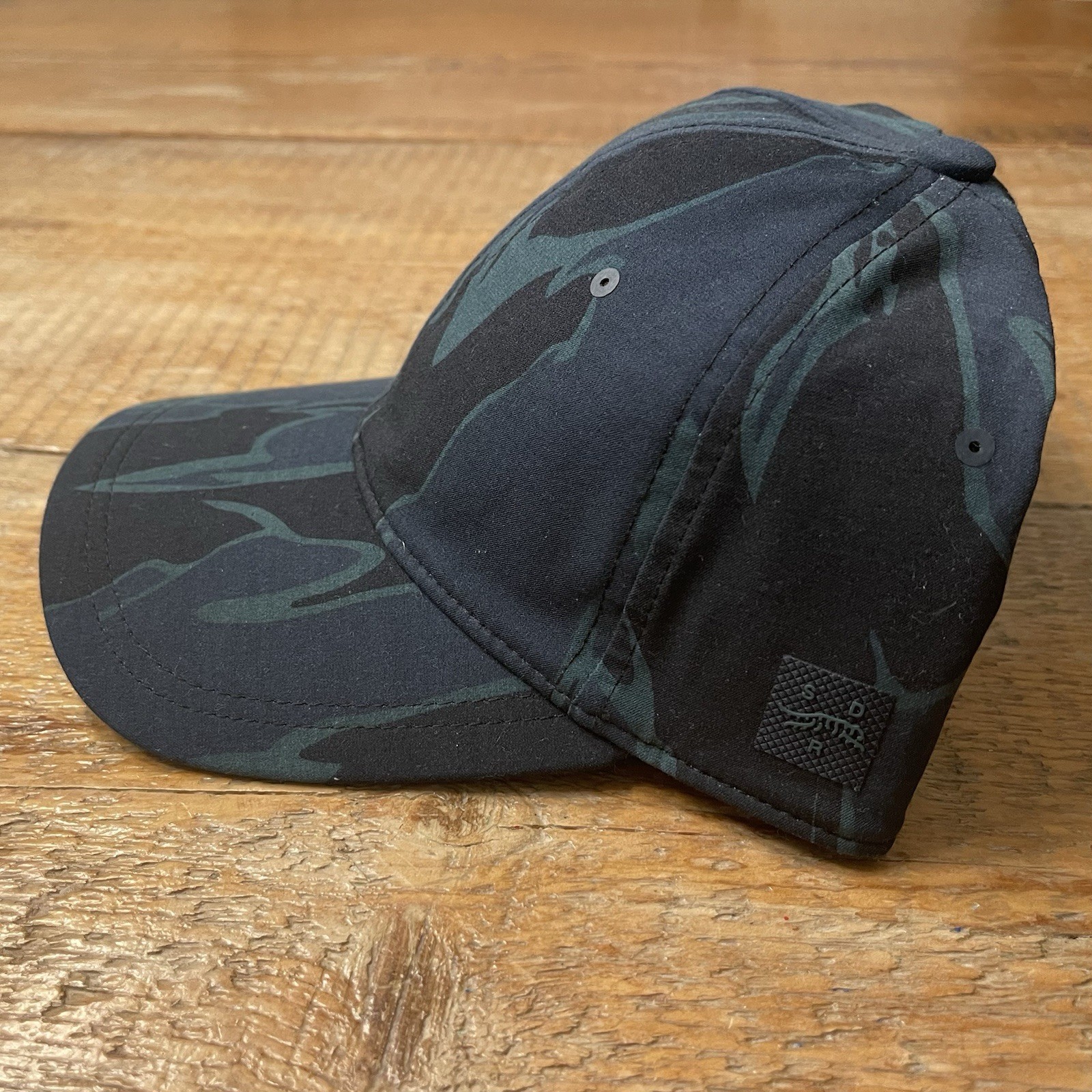 Sun Day Red Nebula Camo Adjustable Golf Hat Tiger Woods Performance Cap NWT