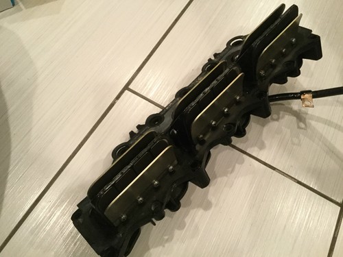 2000 EVINRUDE 150HP INTAKE MANIFOLD ASSY., Port 0346148 LEAF PLATE ASSY. 0437591 - Picture 2 of 5