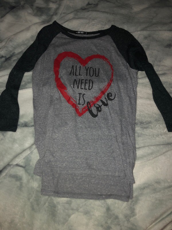 Girls All You Need Is Love 3/4 Sleeve Shirt Size L  