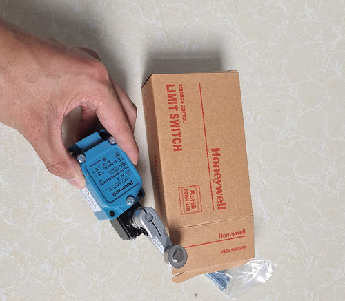 1PC New Honeywell SZL-WLC-BL3 Limit Switch SZLWLCBL3