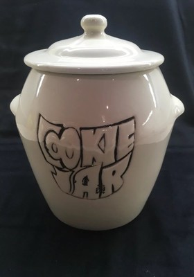 VINTAGE RARE CREAM MCCOY COOKIE JAR # 7024 POTTERY | eBay