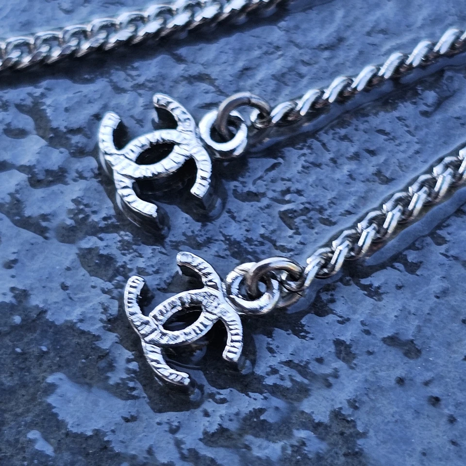 chanel coco mademoiselle Colgante Figura Collar Esmalte Negro 16.5 23.5" Cadena Foto 3 de 4