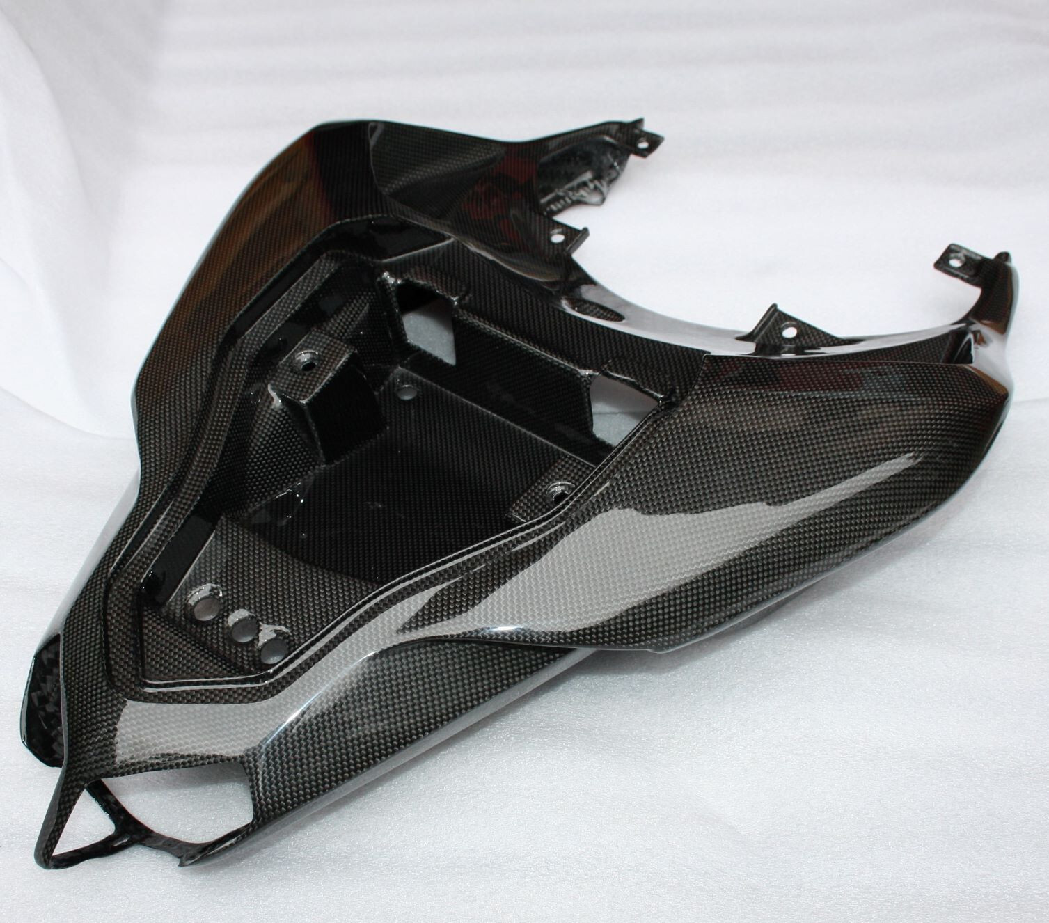 Coque arrière carbone Ducati 848 pour rénovation carénage moto