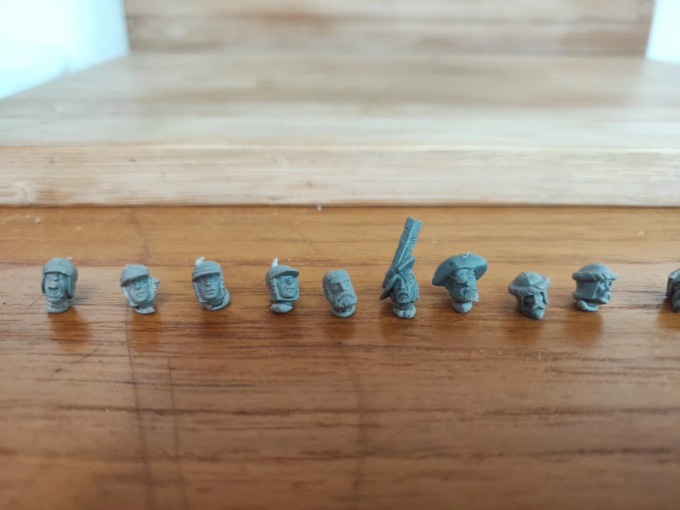 Empire H Warhammer Fantasy (AoS): Bretonnian bits: Men-at-arms Peasant heads X10 - Image 3 of 4