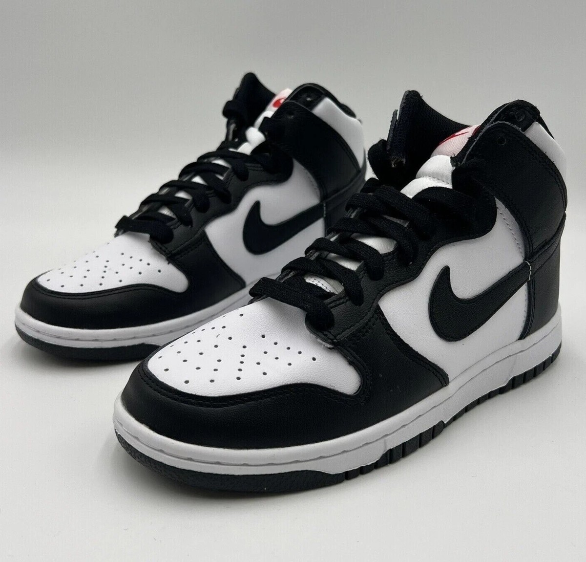 新品 NIKE WMNS DUNK HIGH PANDA DD1869-103 DD1869-103 Nike Dunk High Panda Black White University Red