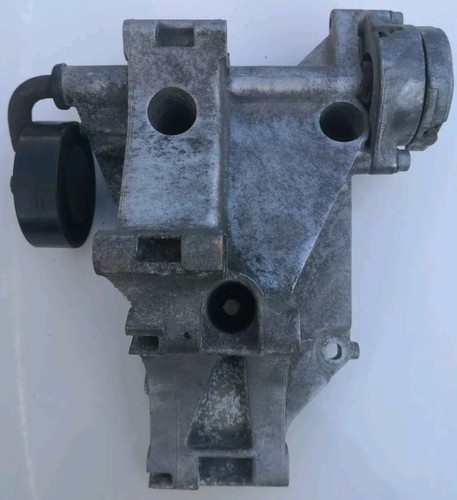 VW Golf 3 1.8 2.0 + 16V Lichtmaschinenhalter Klimakompressor Halter 037903143G
