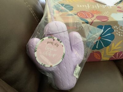 NEW in box Pink Sky Cactus Cup in Lilac with Matching Straw (21 oz/625ml)