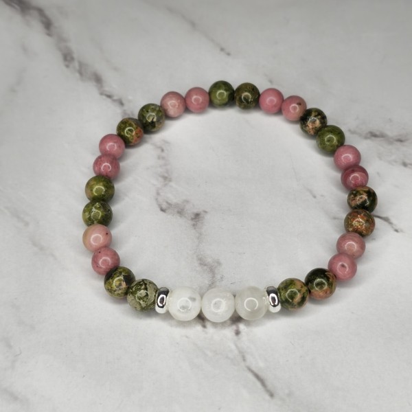 Alternate view of Fertility Healing Crystal Bracelet 7.5in Natural Stone