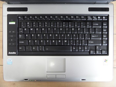 Pièces détachées pour votre portable TOSHIBA Satellite A10