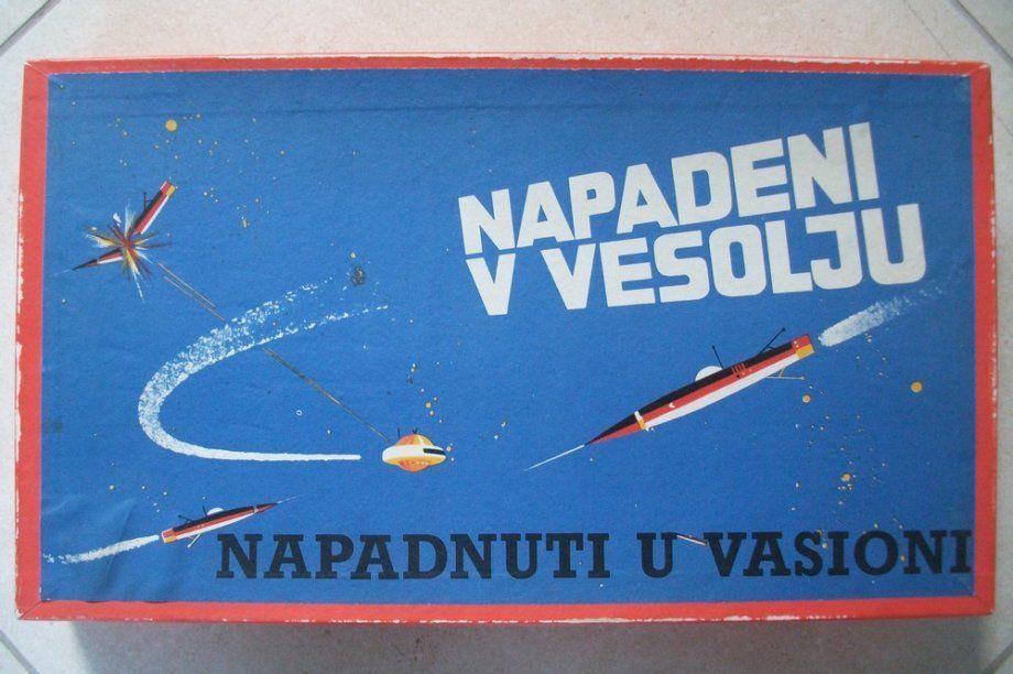 Napadeni v vesolju Napadnuti u vasioni (Attacked In Space), vintage board game Napadeni v vesolju Napadnuti u vasioni (Attacked In Space), vintage board game