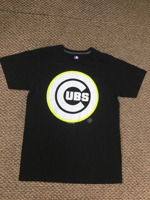 black chicago cubs t shirt